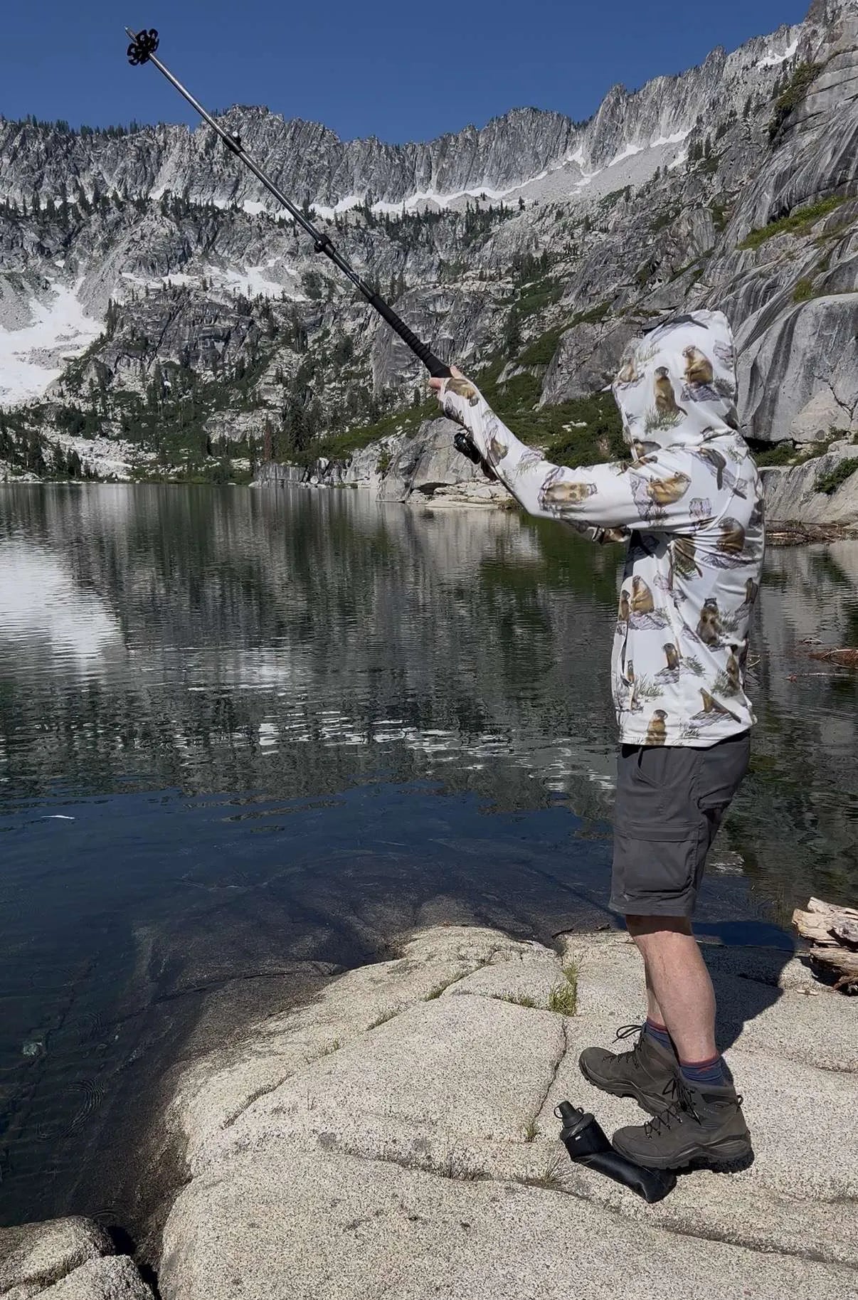 Single Hike N’ Hook Trek Pole (Reel Included)